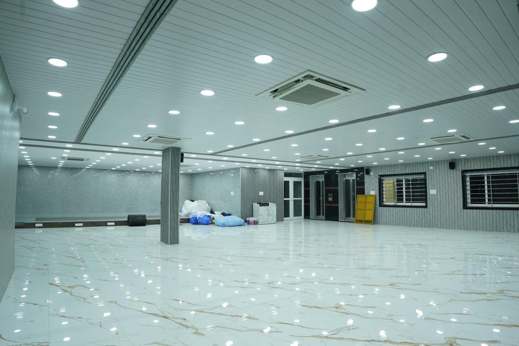 Akshayaa Grand Hotel Visakhapatnam Exterior photo