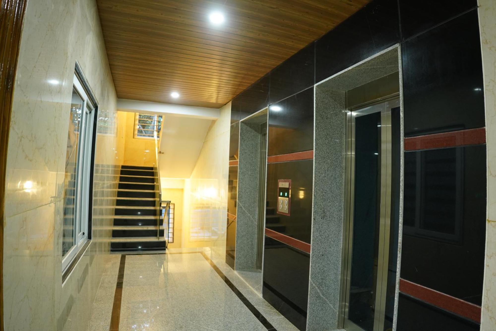 Akshayaa Grand Hotel Visakhapatnam Exterior photo