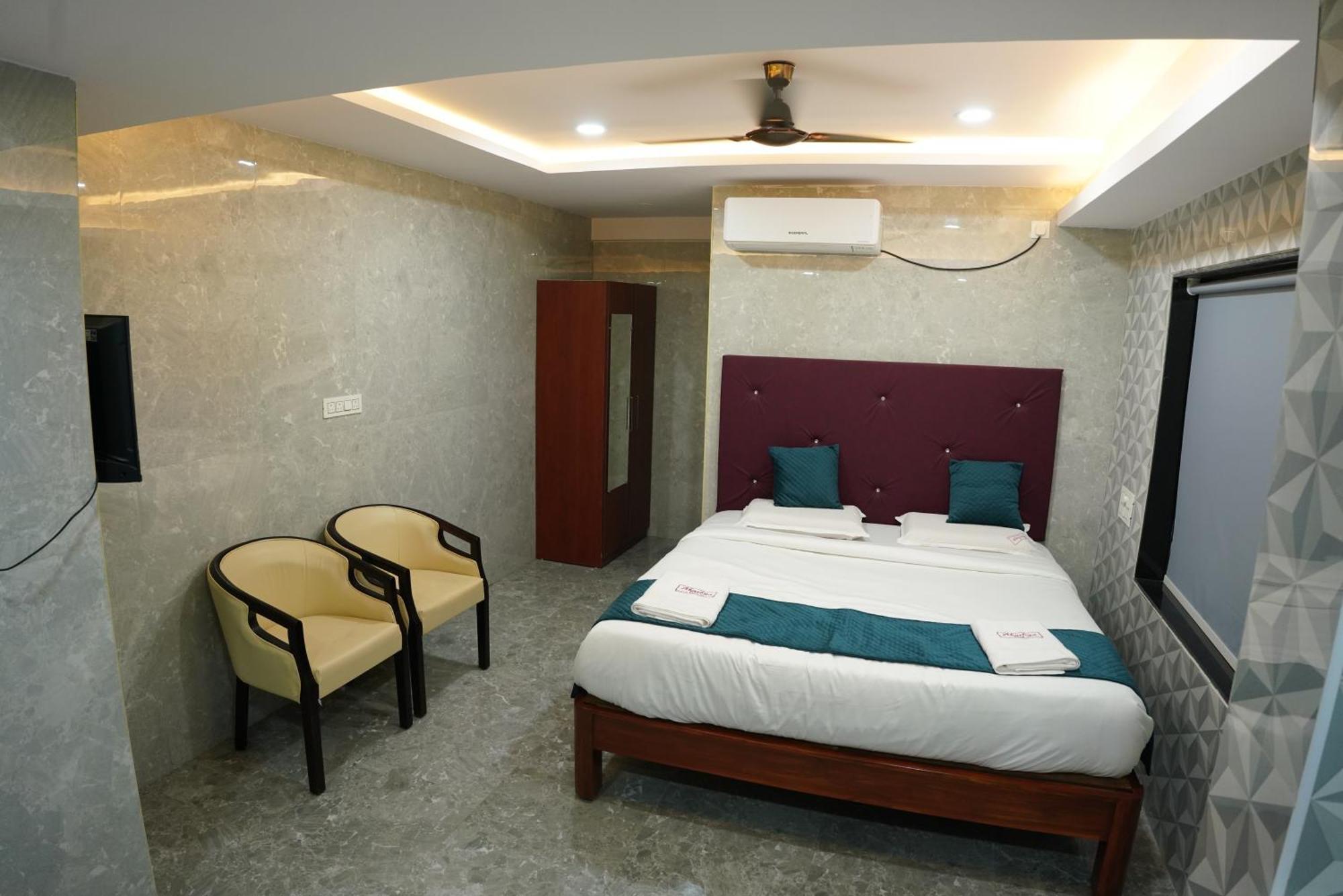 Akshayaa Grand Hotel Visakhapatnam Exterior photo